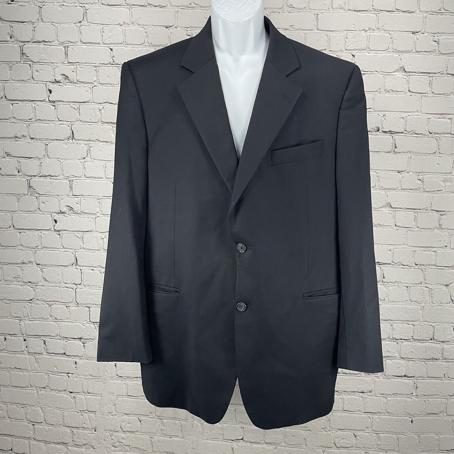 Jack Victor Montreal Black Wool Valere CT Super 110’s 2 Button Vented 42R *hole