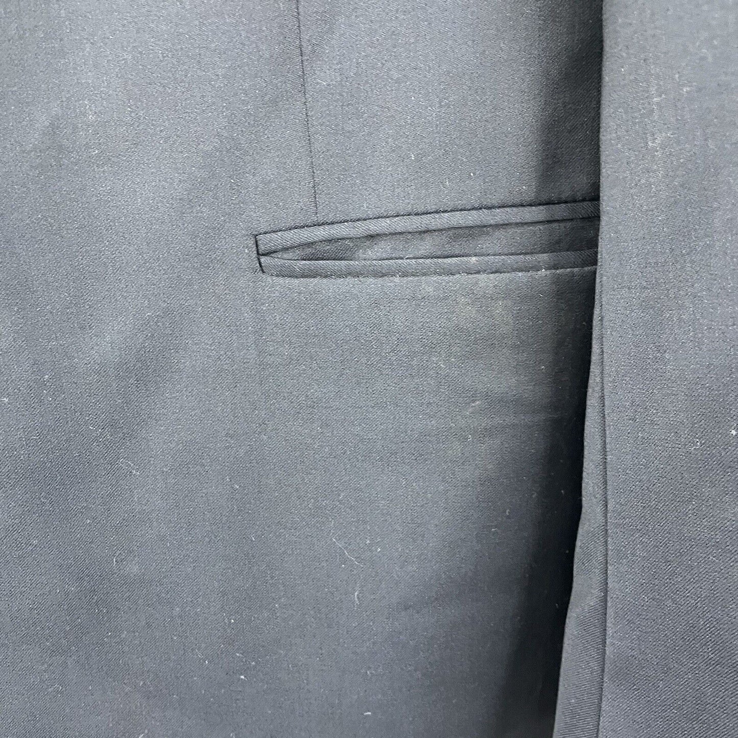 Jack Victor Montreal Black Wool Valere CT Super 110’s 2 Button Vented 42R *hole
