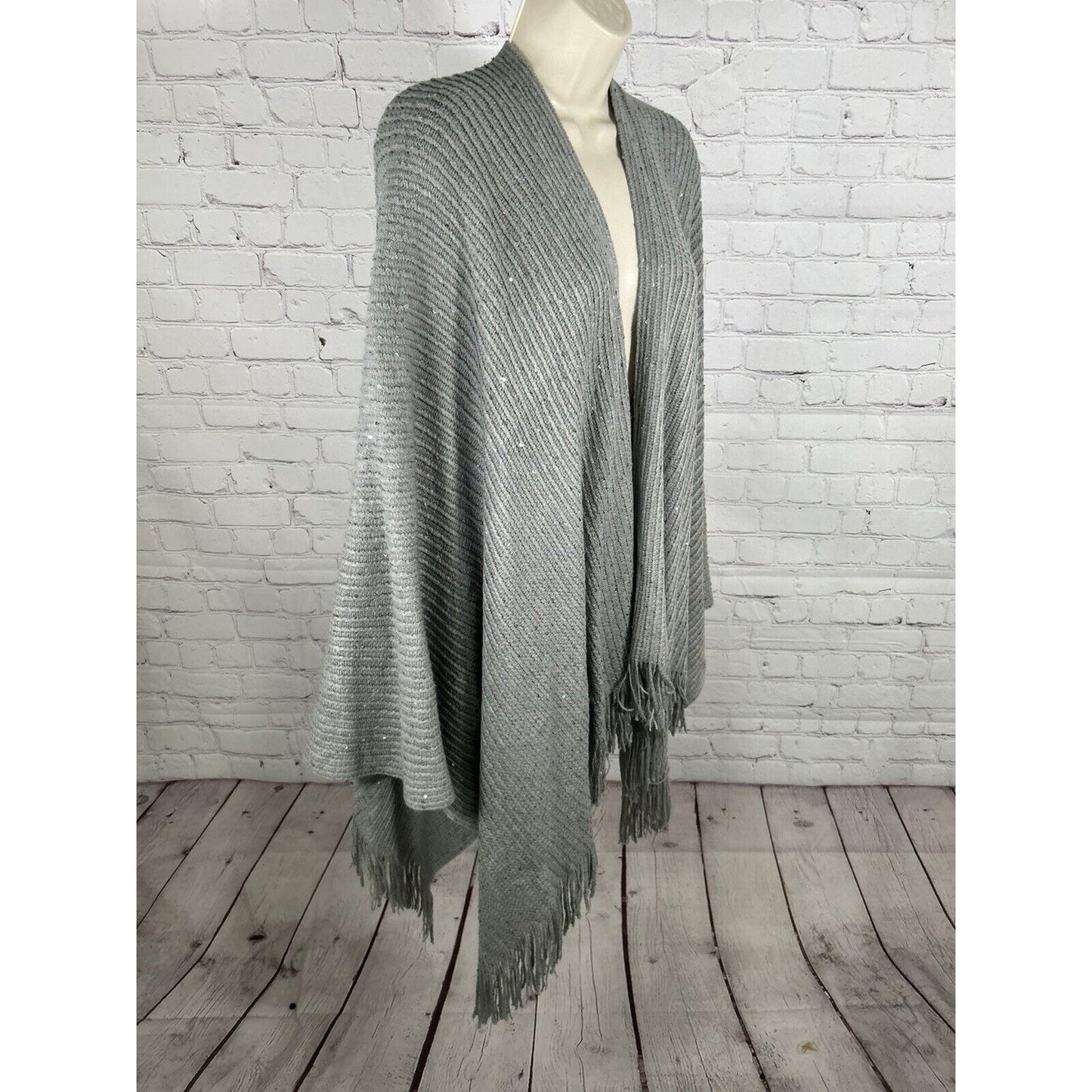 29 Palms Gray Sequined Knit Wrap Shawl With Fringe Women’s One Size