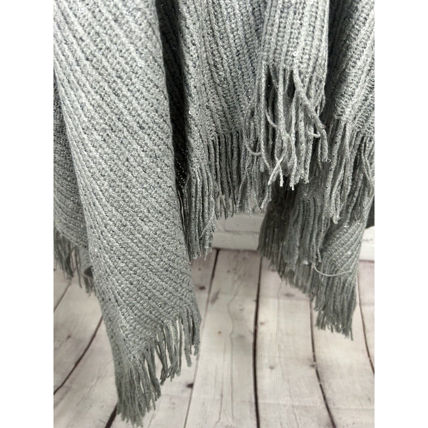 29 Palms Gray Sequined Knit Wrap Shawl With Fringe Women’s One Size