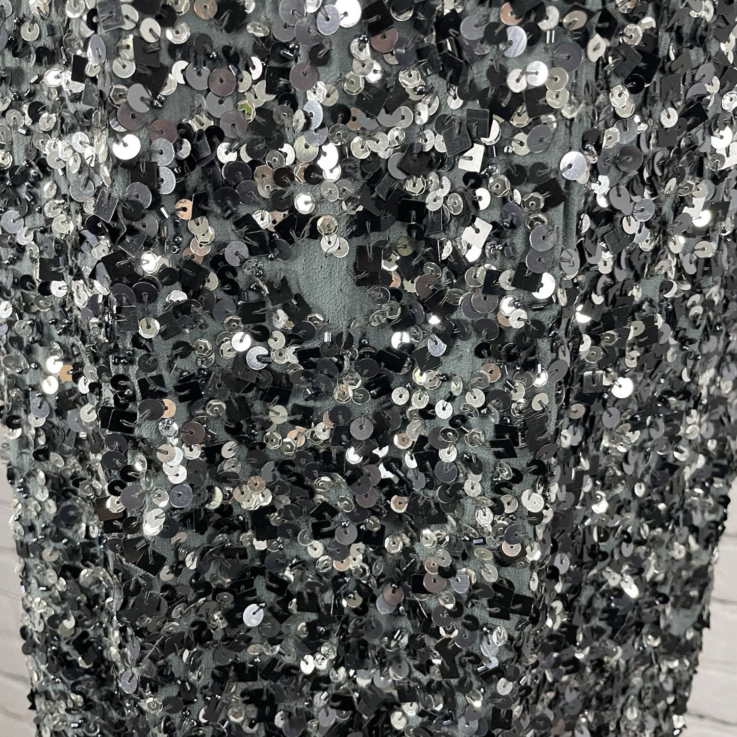 Adrianna Papell Evening Grey Silk Sequin Off Shoulder Lined Zipped Dress Size 8
