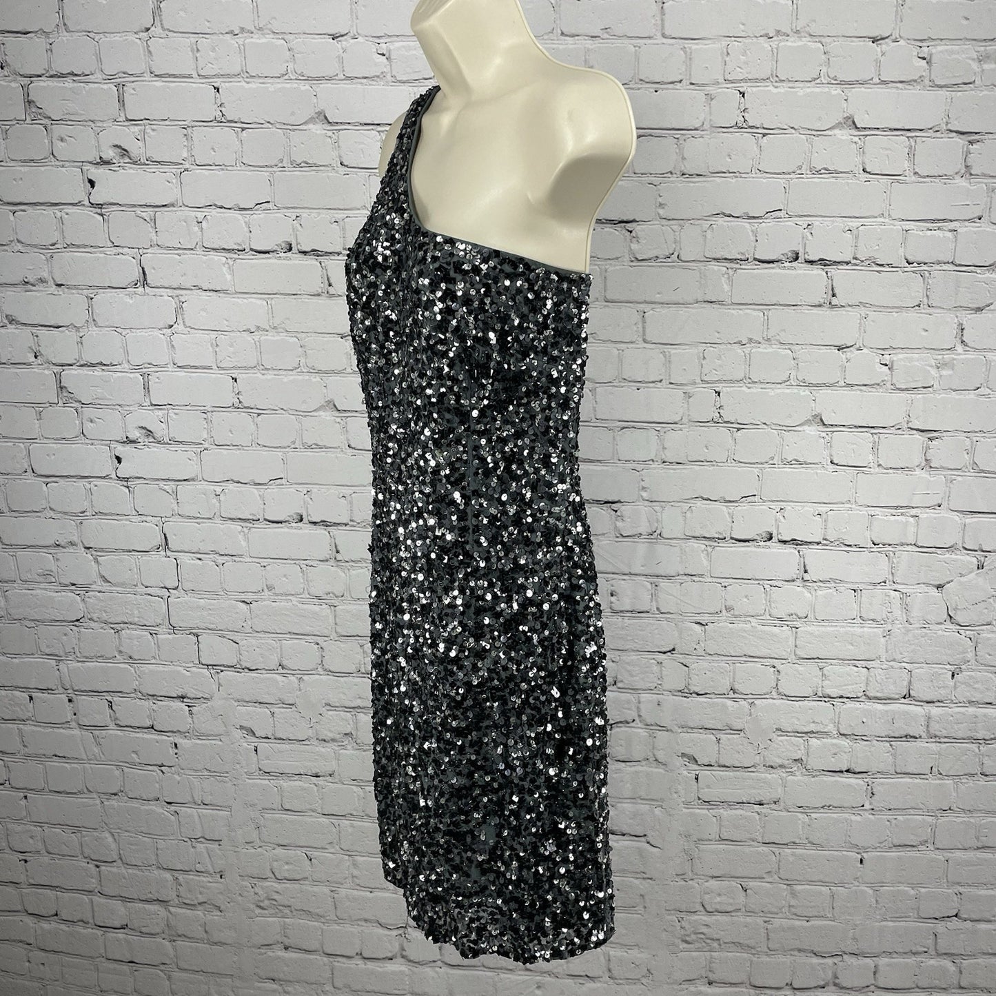 Adrianna Papell Evening Grey Silk Sequin Off Shoulder Lined Zipped Dress Size 8