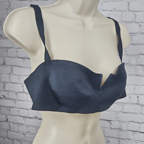 Free People Intimately Black Smooth Molded Cup V Notch Bra Size LG