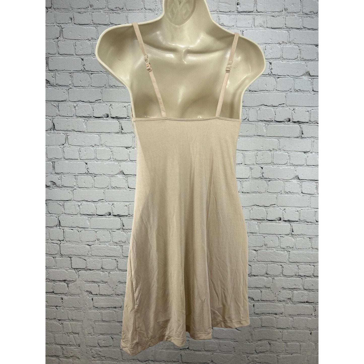 Calvin Klein Nude Adjustable Spaghetti Strap Unlined Demi Cup Midi Slip 34C