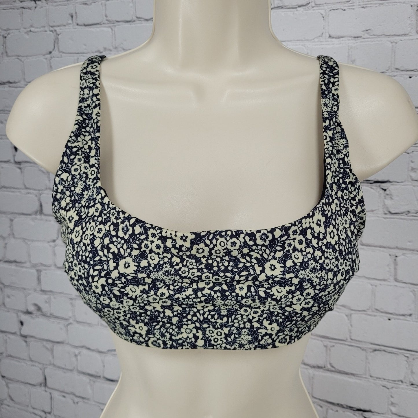Everlane Blue & Beige Floral ReNew Removable Pads Adjustable Bikini Swimsuit Top