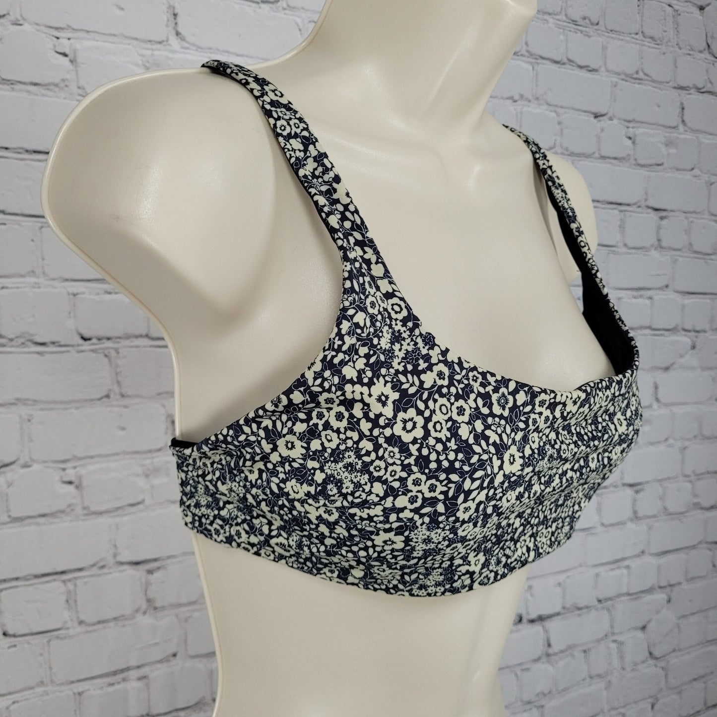Everlane Blue & Beige Floral ReNew Removable Pads Adjustable Bikini Swimsuit Top