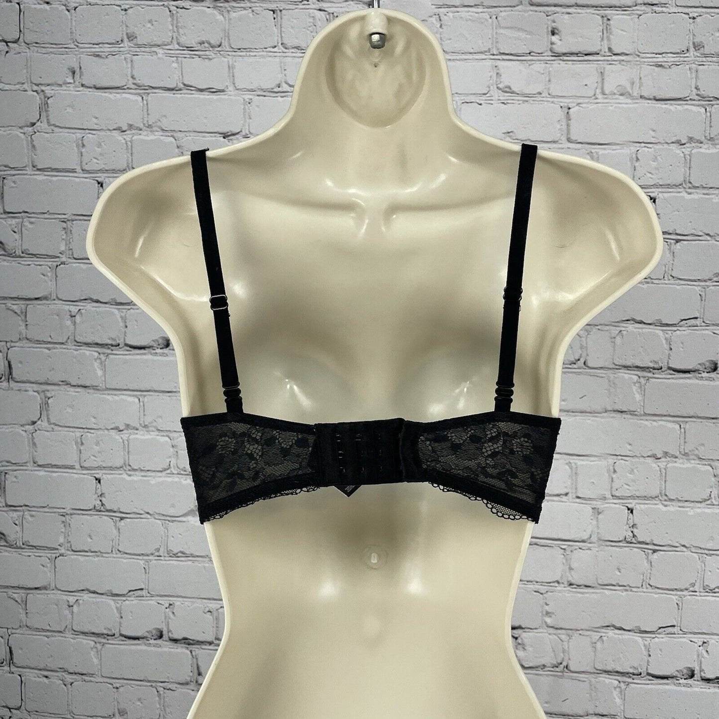 Victoria’s Secret Black Lace Body By Victoria Lined Demi Underwire Bra Size 32B