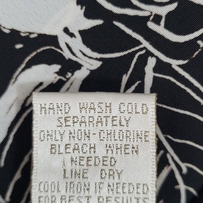 VTG Express Campagnie Internationale Black White Roses Chiffon Unlined Skirt 1/2