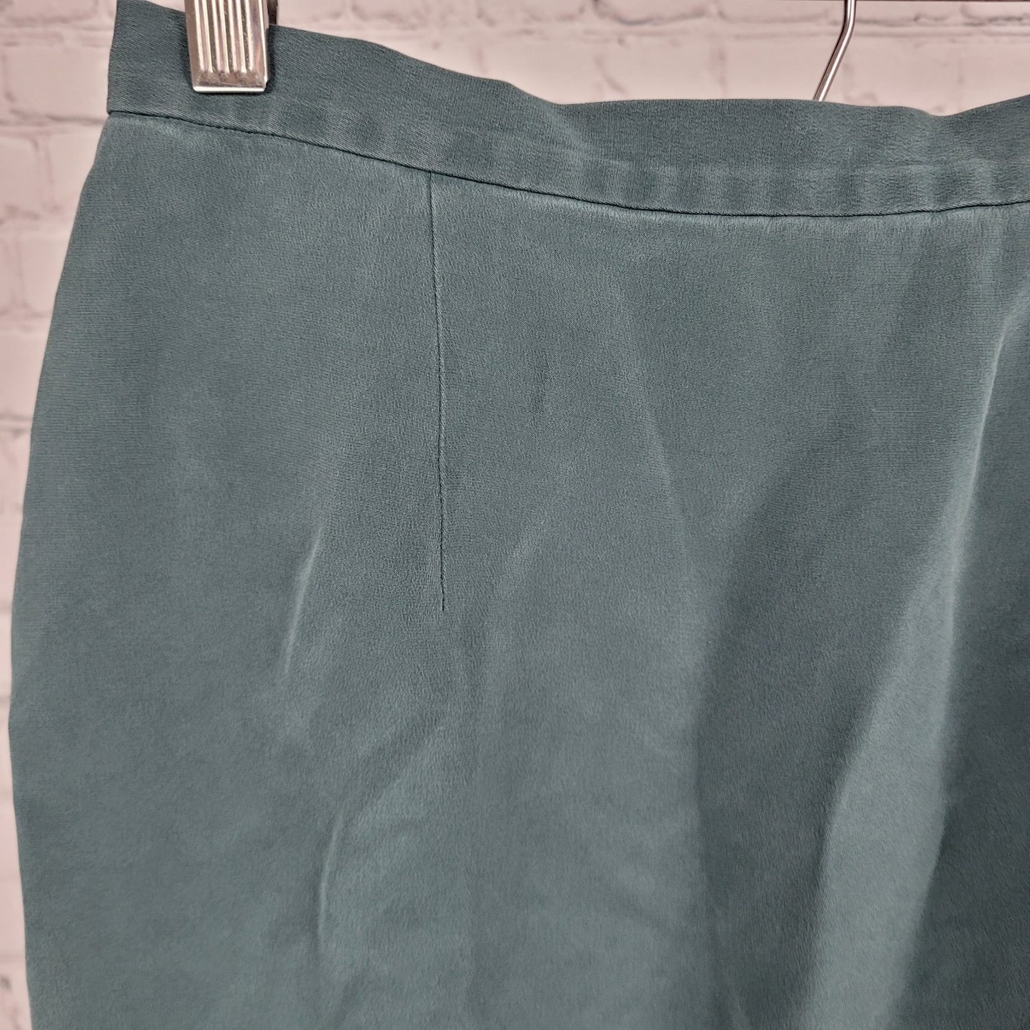 Jones New York Green 100% Silk Lightweight Lined Back Slit Skirt Size 4P
