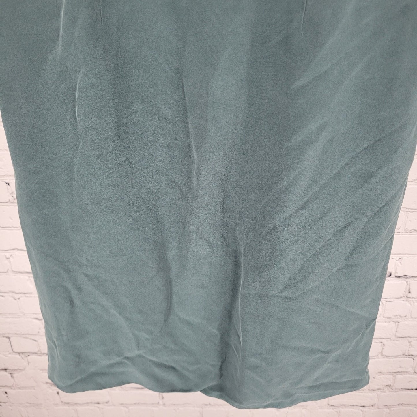 Jones New York Green 100% Silk Lightweight Lined Back Slit Skirt Size 4P
