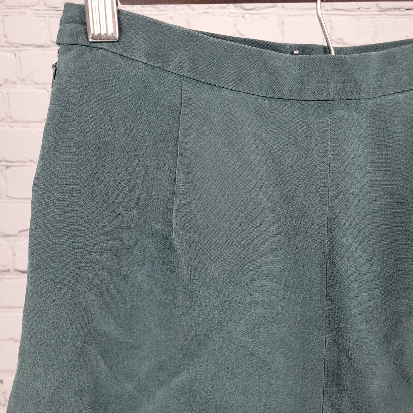 Jones New York Green 100% Silk Lightweight Lined Back Slit Skirt Size 4P