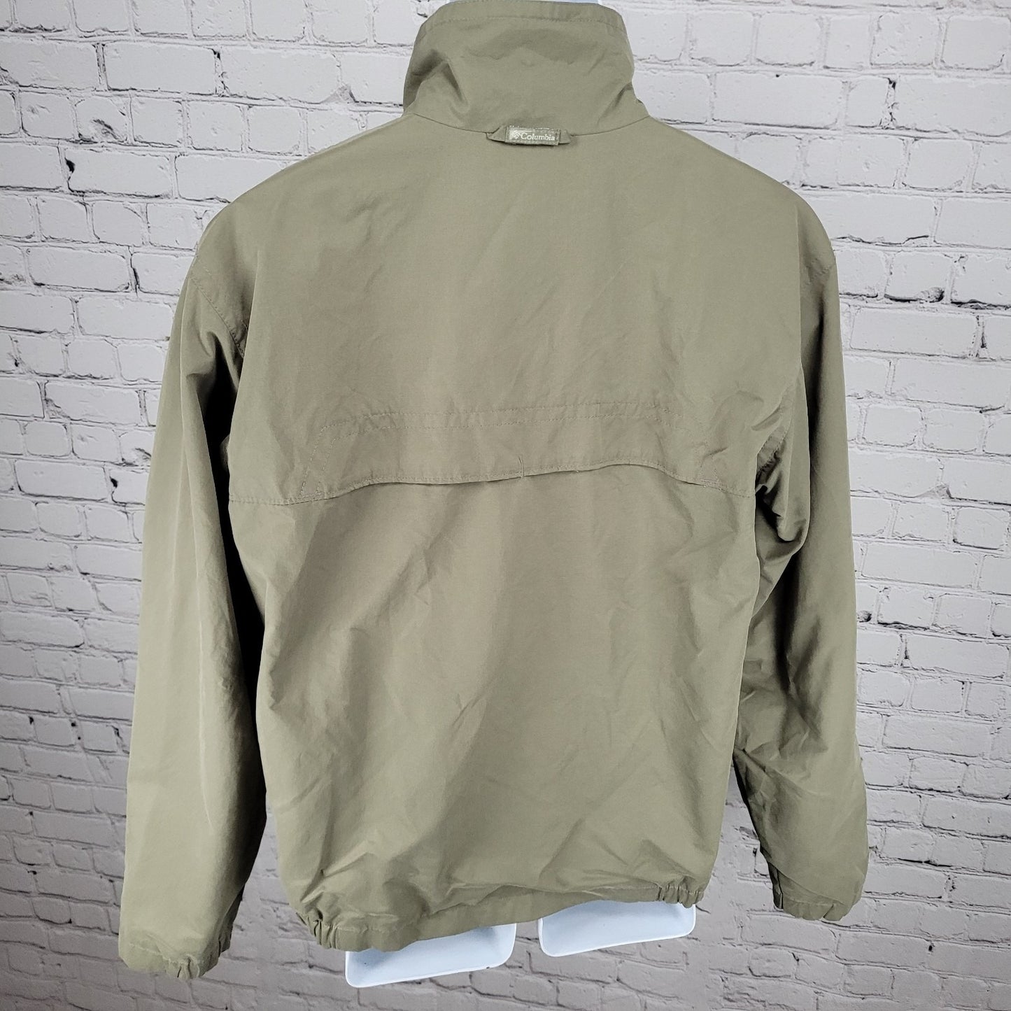 Columbia Green Khaki Mesh Lined Zipped Pockets Windbreaker Jacket Size Medium M