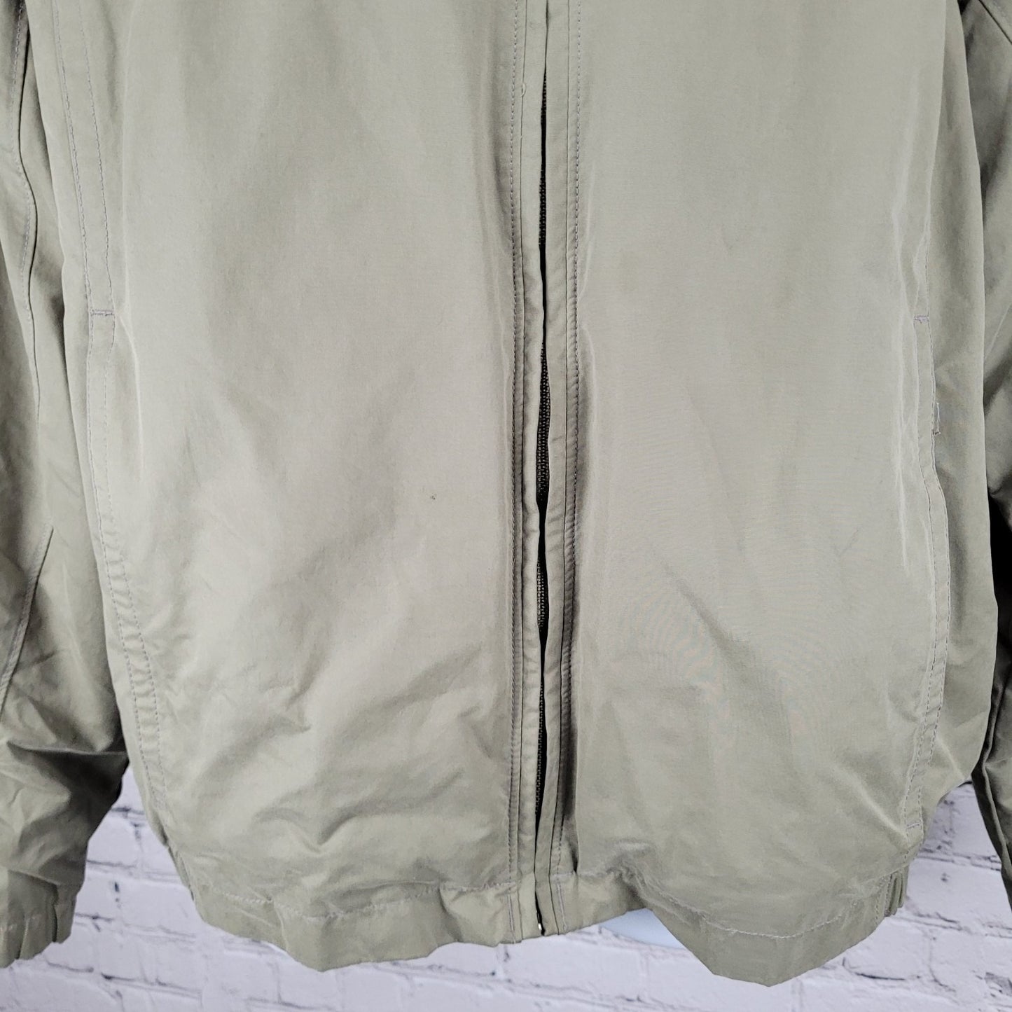 Columbia Green Khaki Mesh Lined Zipped Pockets Windbreaker Jacket Size Medium M