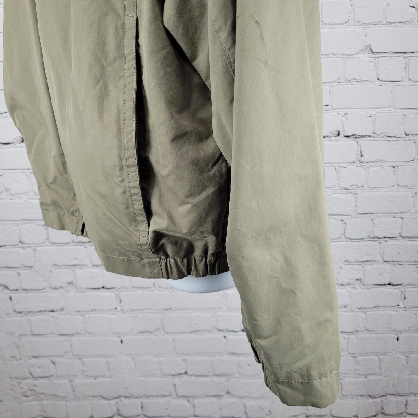 Columbia Green Khaki Mesh Lined Zipped Pockets Windbreaker Jacket Size Medium M