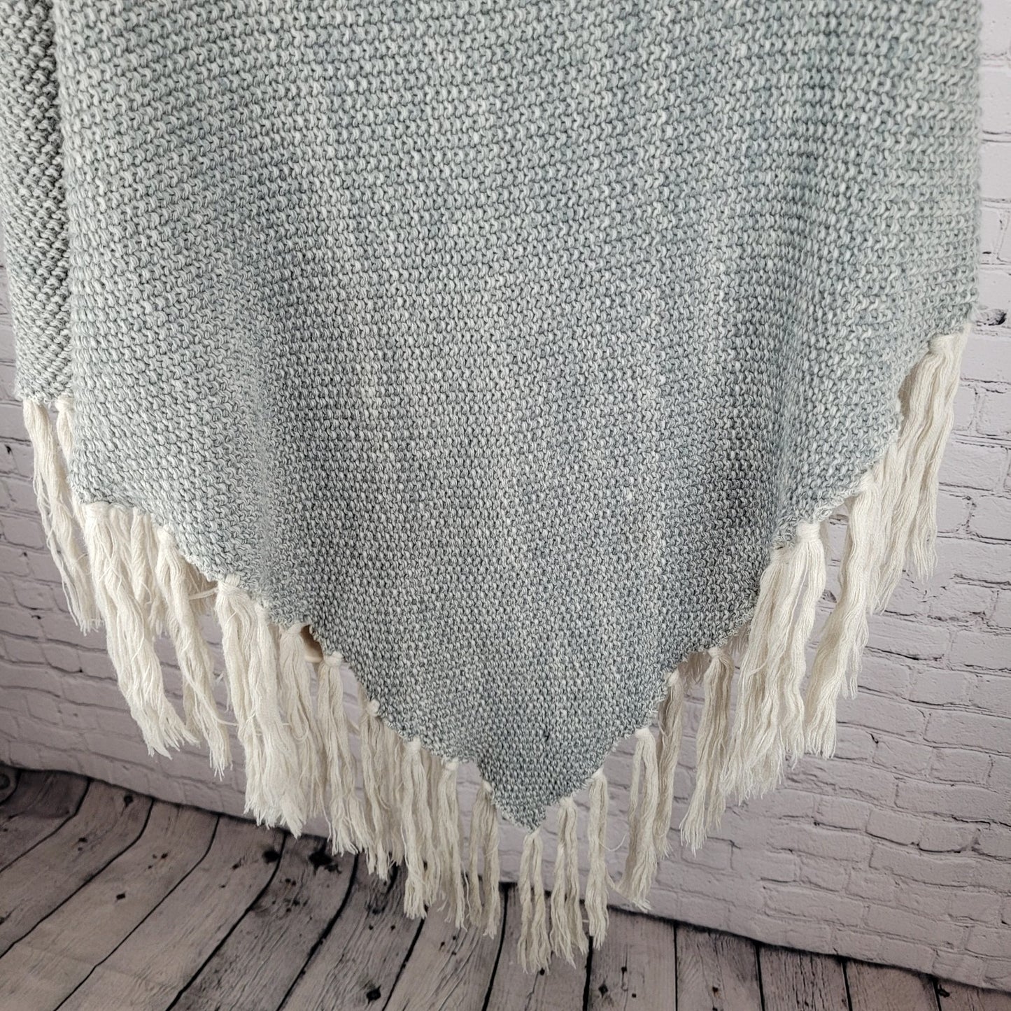 Bickley + Mitchell Grey Wool Blend Chunky Knit Tassle Fringe Boho Shawl Wrap O/S