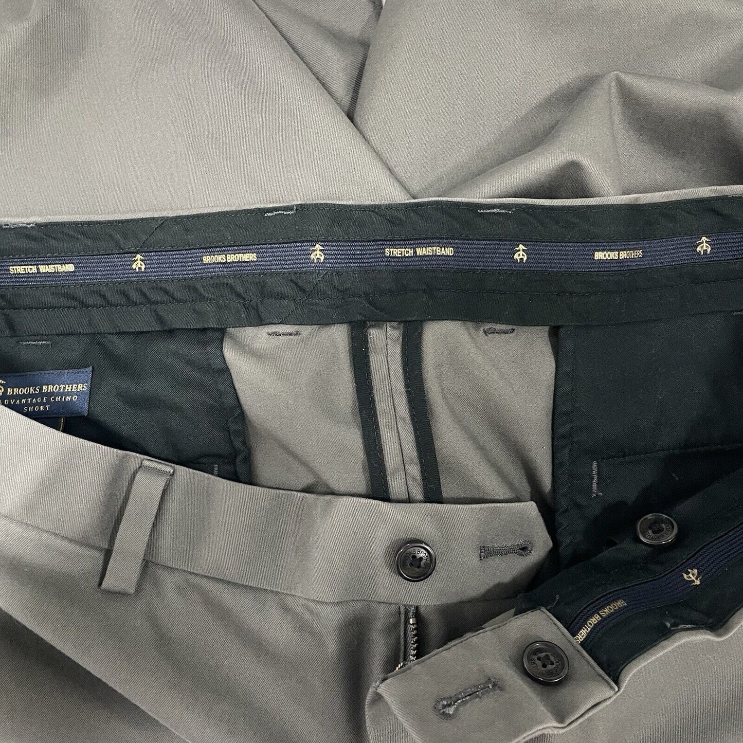 Brooks Brothers Grey Advantage Chino Shorts Stretch Waistband Size 38 (38x9)
