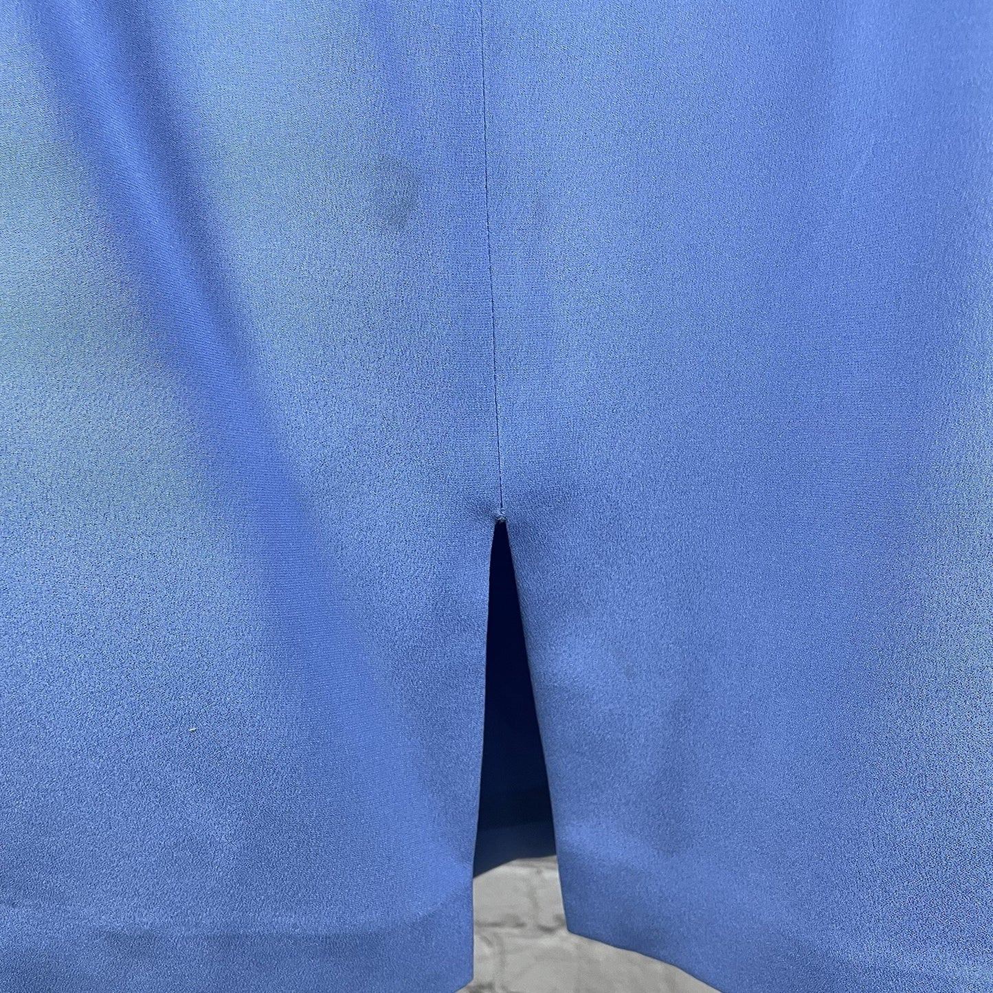 Maggy London Blue 100% Silk Lined Zipped Back Slit Knee Length Skirt Size 10