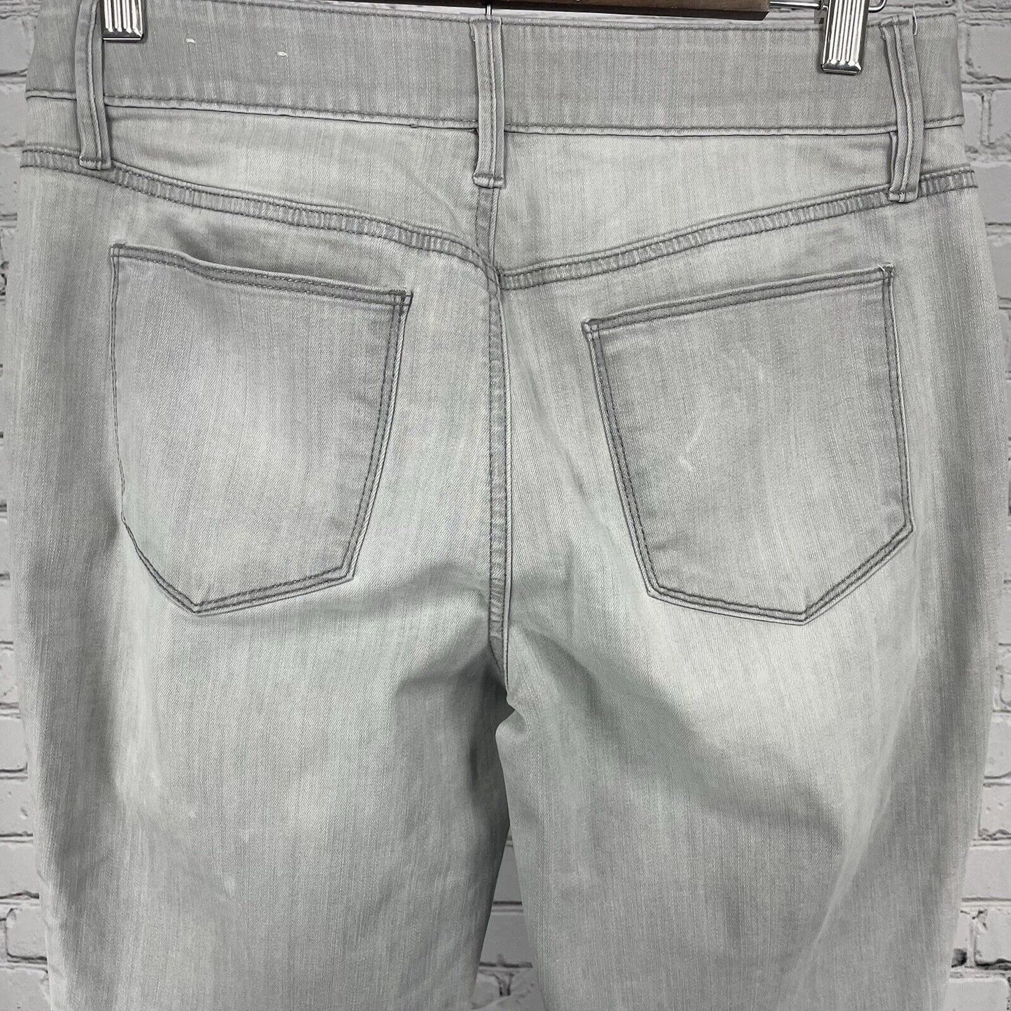 Chicos Light Gray Skinny Jeans Size US 4R (29x30)