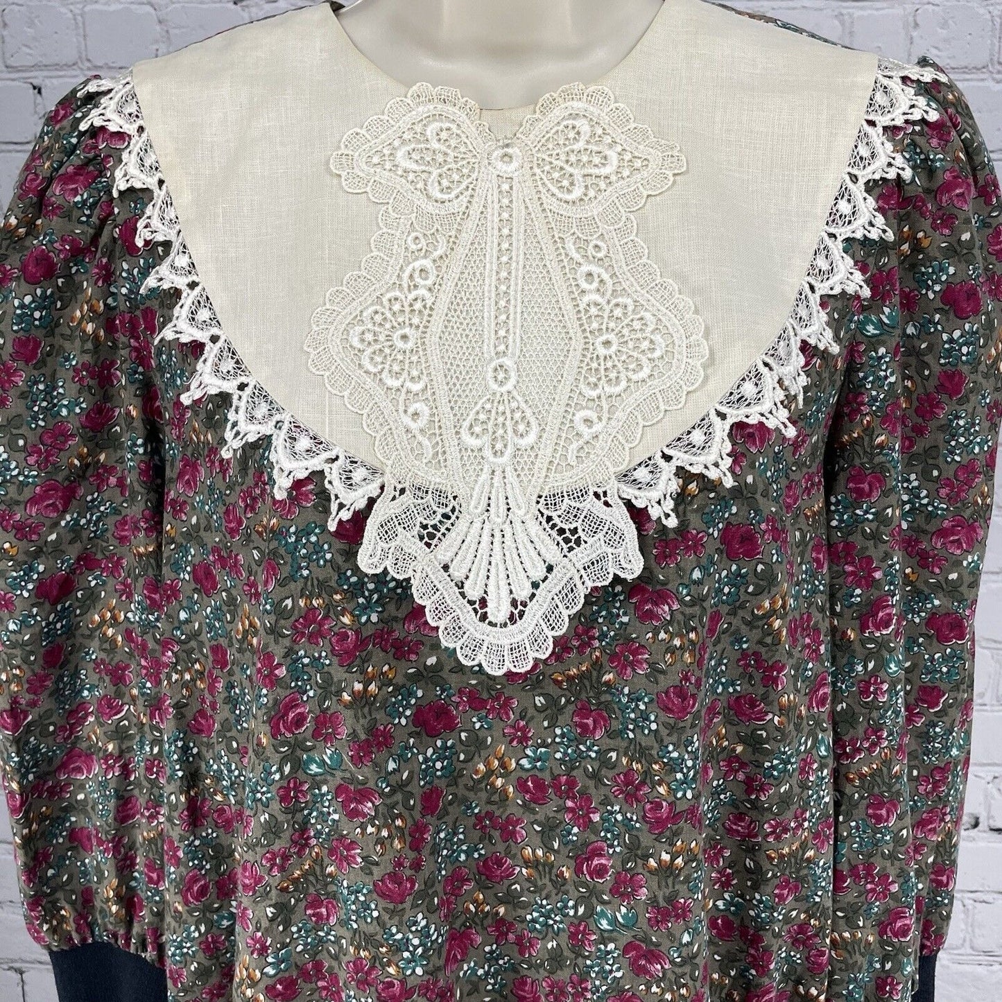 VTG Brenner Green Floral Blouse Top Embroidered 80’s Flowy Made In US Size 11/12
