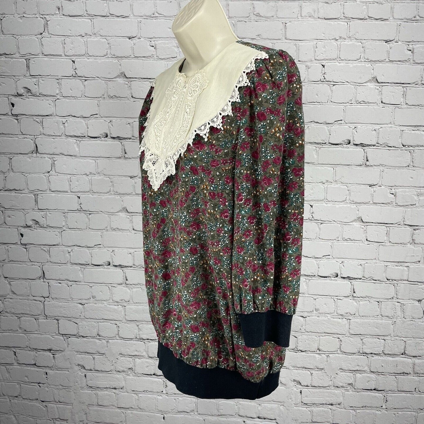 VTG Brenner Green Floral Blouse Top Embroidered 80’s Flowy Made In US Size 11/12