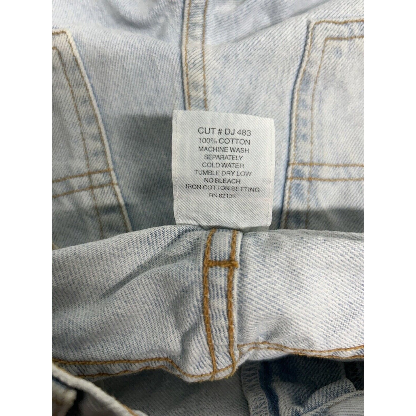 VTG Guess Jeans Authentic Original Design Light Wash Women’s Shorts 29 (28 x 3)
