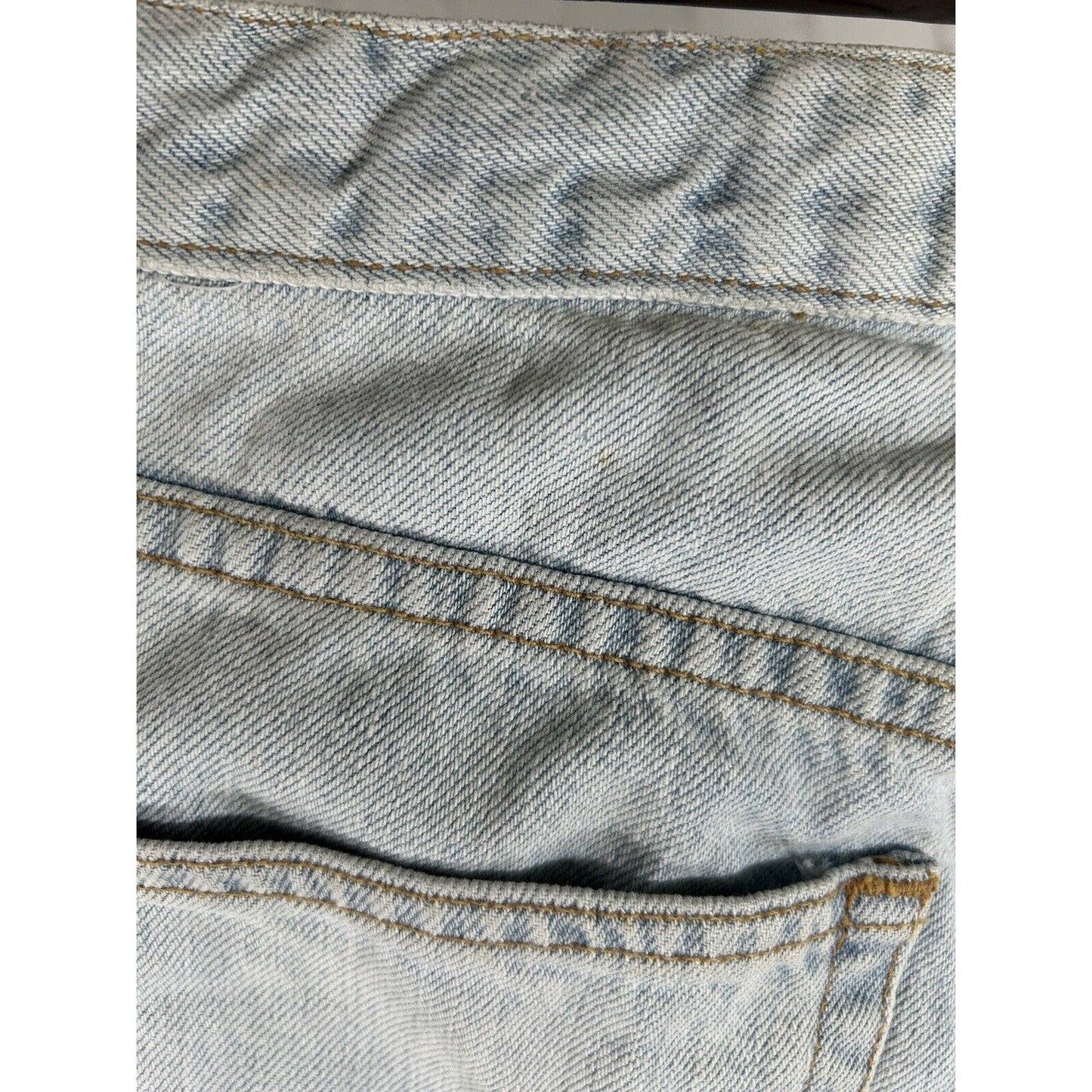 VTG Guess Jeans Authentic Original Design Light Wash Women’s Shorts 29 (28 x 3)