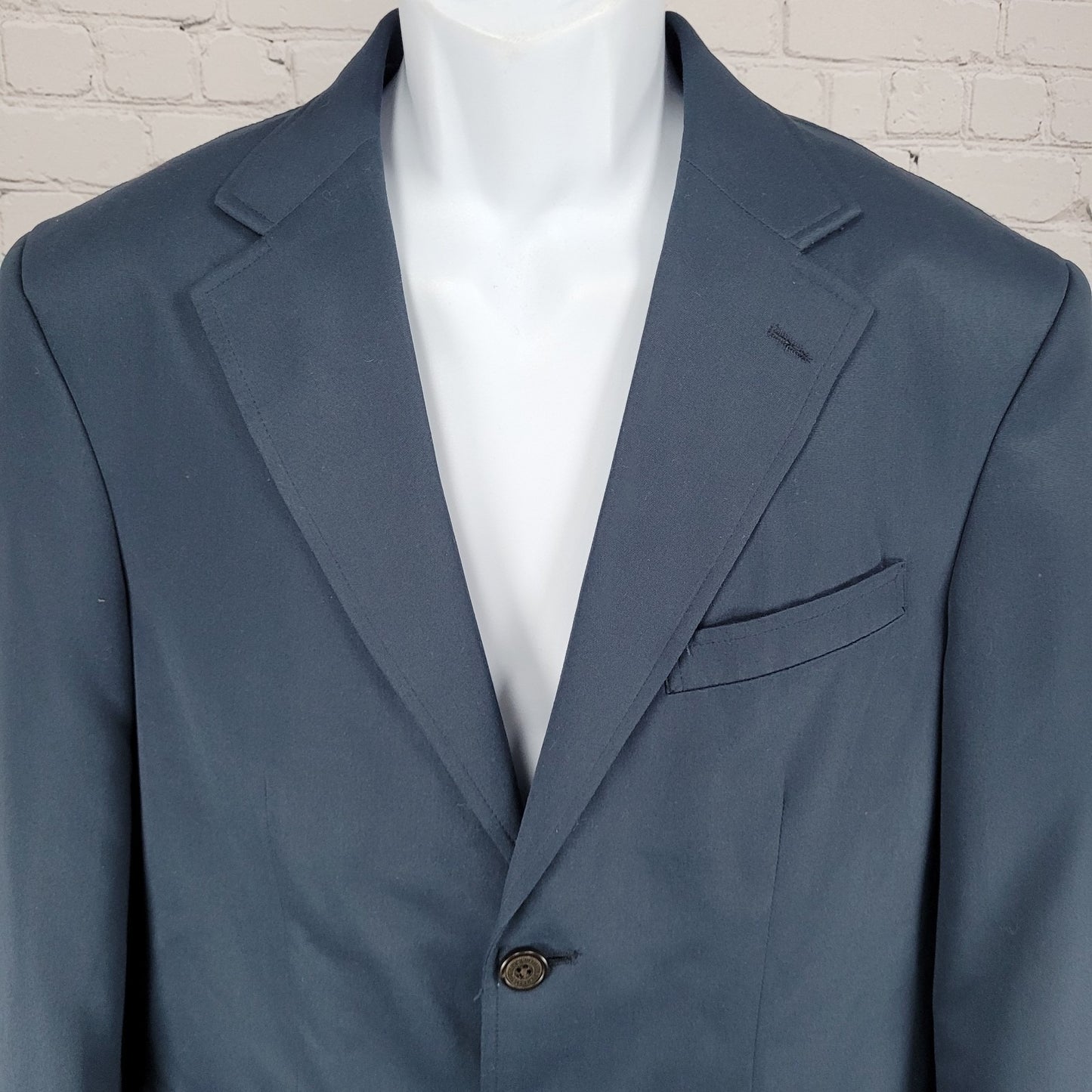 TravelSmith Navy 2 Button Single Vented Notch Blazer Sport Coat Size 38S