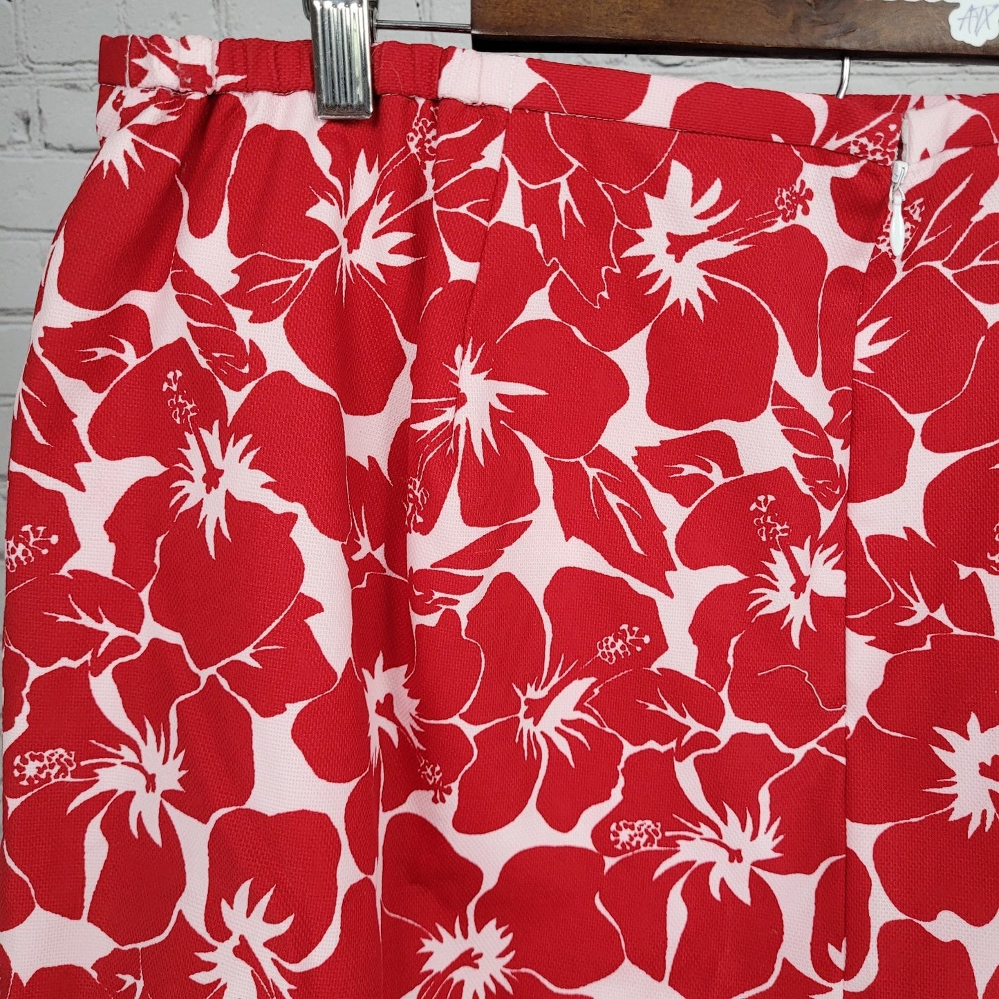 Talbots Red Tropical Floral Cotton Stretch Straight Skirt Size 18WP (36x22)