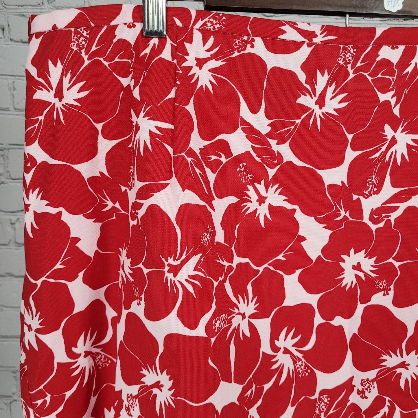 Talbots Red Tropical Floral Cotton Stretch Straight Skirt Size 18WP (36x22)