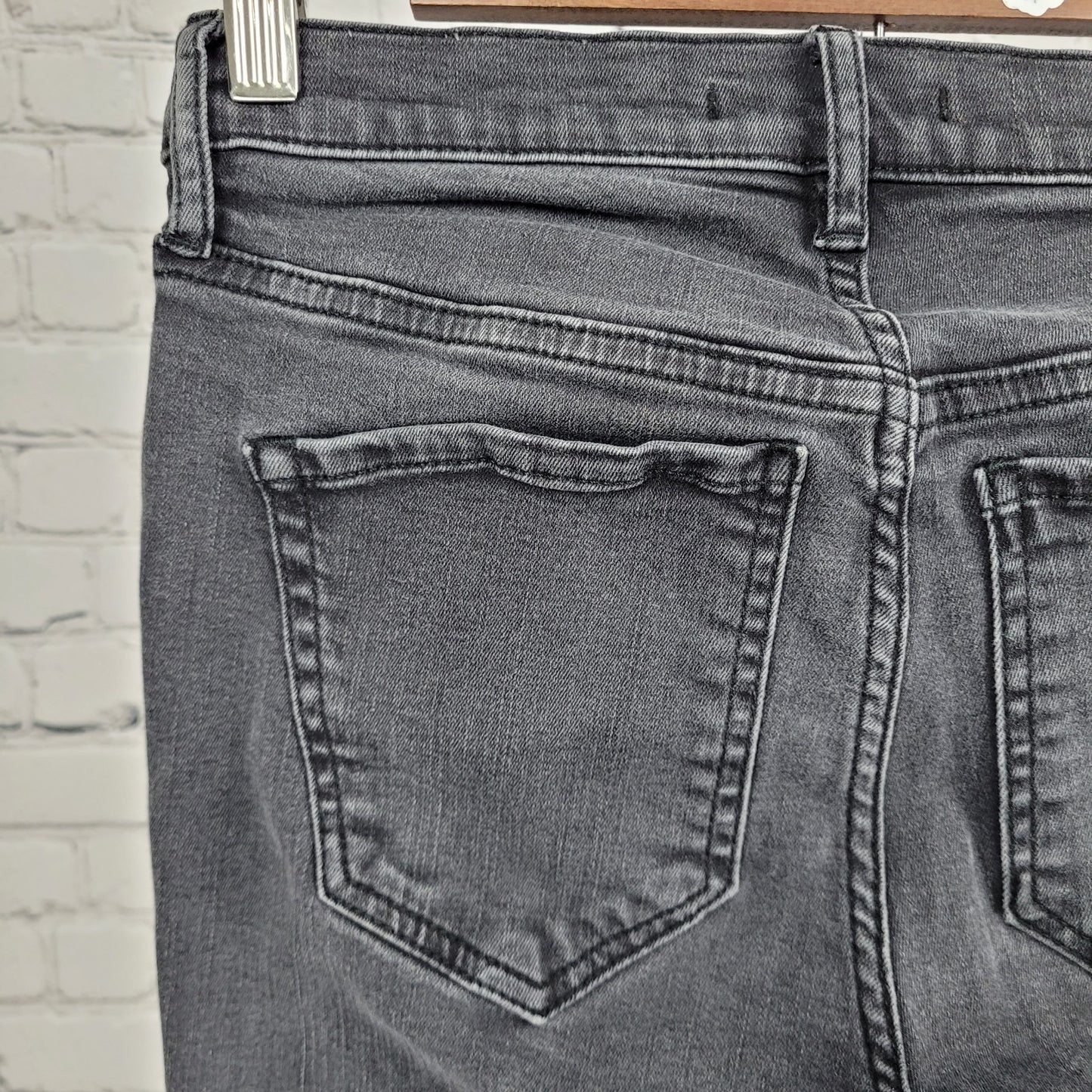 Free People Grey Denim Mid Rise Button Fly Skinny Ankle Jeans Size 27 (26x26.5)