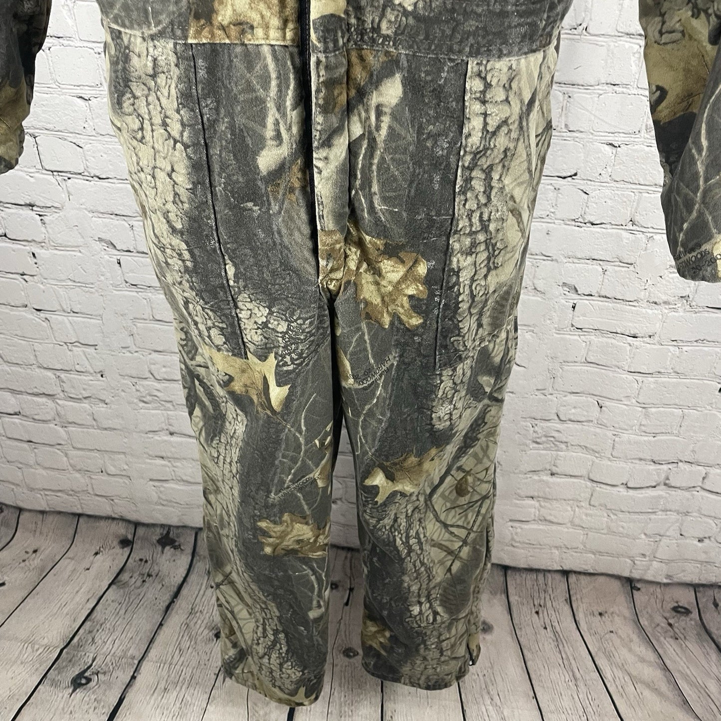 Walls Outdoors Camo Realtree Hardwoods Insulated Coveralls USA Youth Size 20