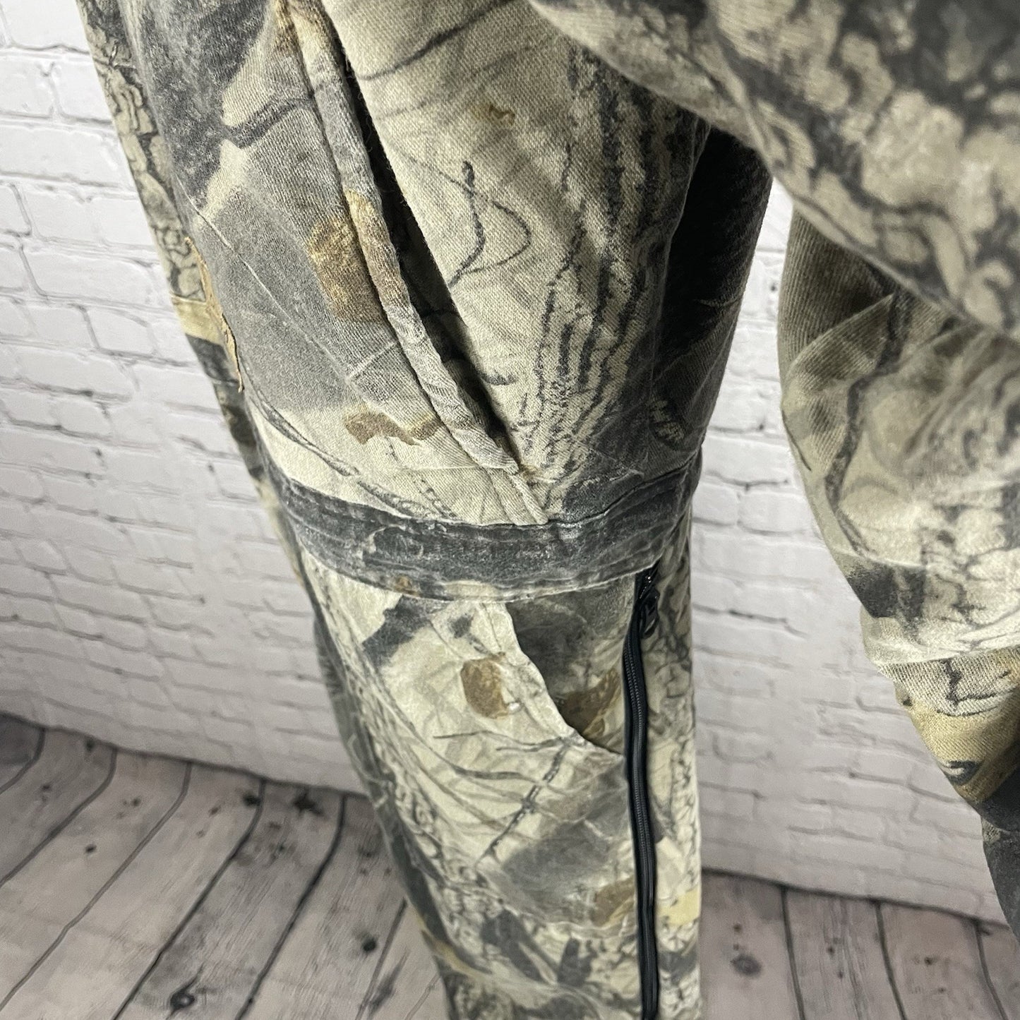 Walls Outdoors Camo Realtree Hardwoods Insulated Coveralls USA Youth Size 20