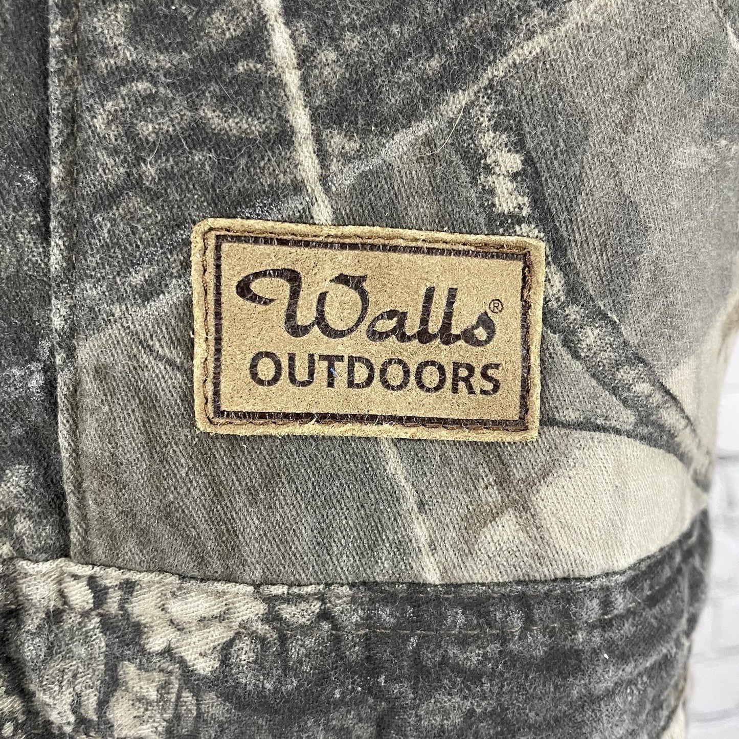 Walls Outdoors Camo Realtree Hardwoods Insulated Coveralls USA Youth Size 20