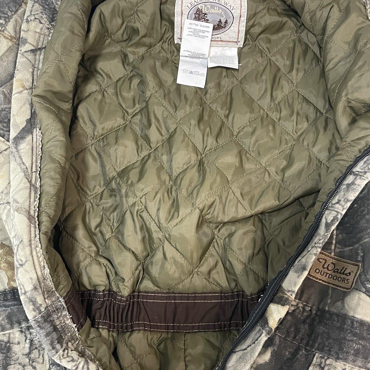 Walls Outdoors Camo Realtree Hardwoods Insulated Coveralls USA Youth Size 20