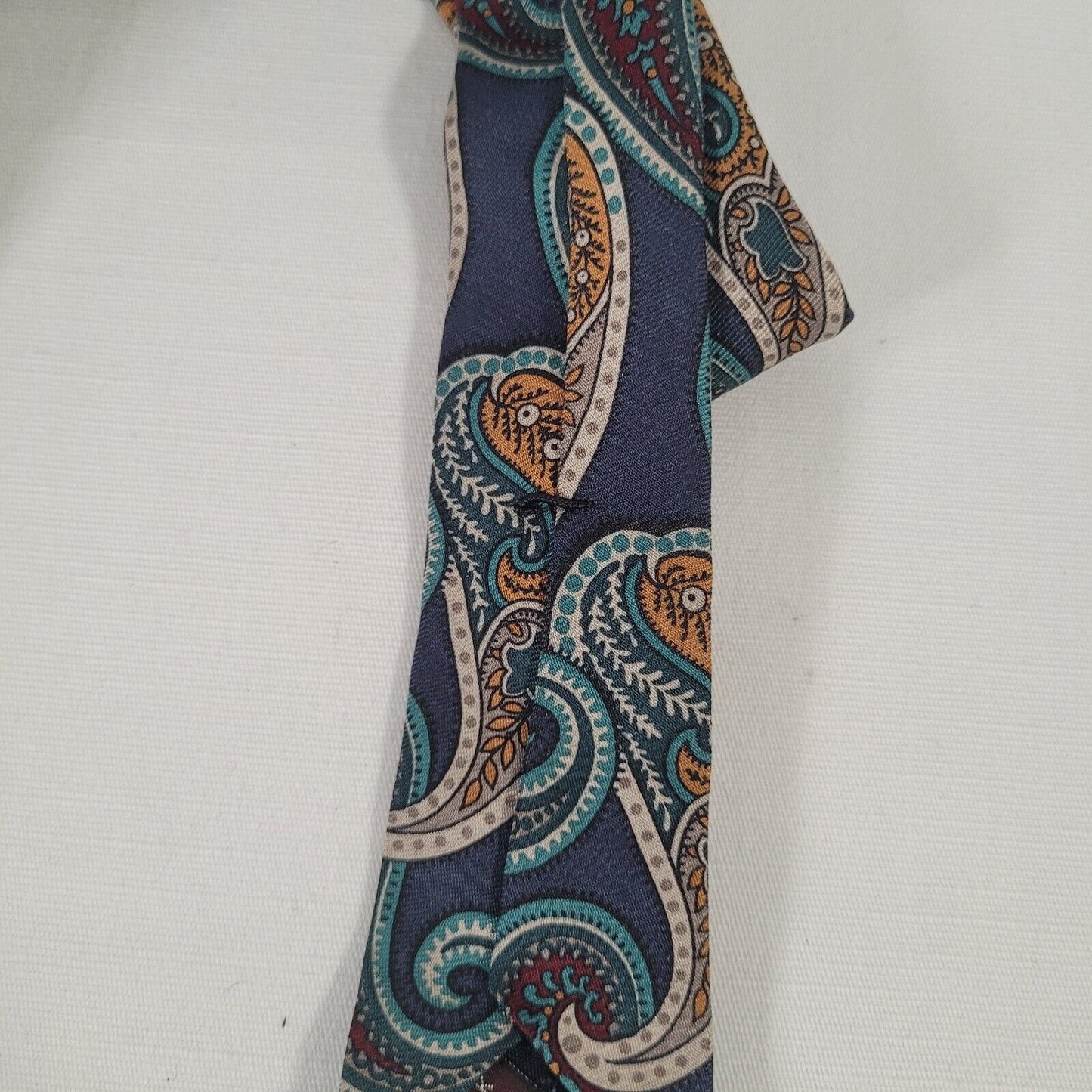 Jos A Bank Executive Collection 100% Silk Paisley Hand Printed Neck Tie 59"x3.5"