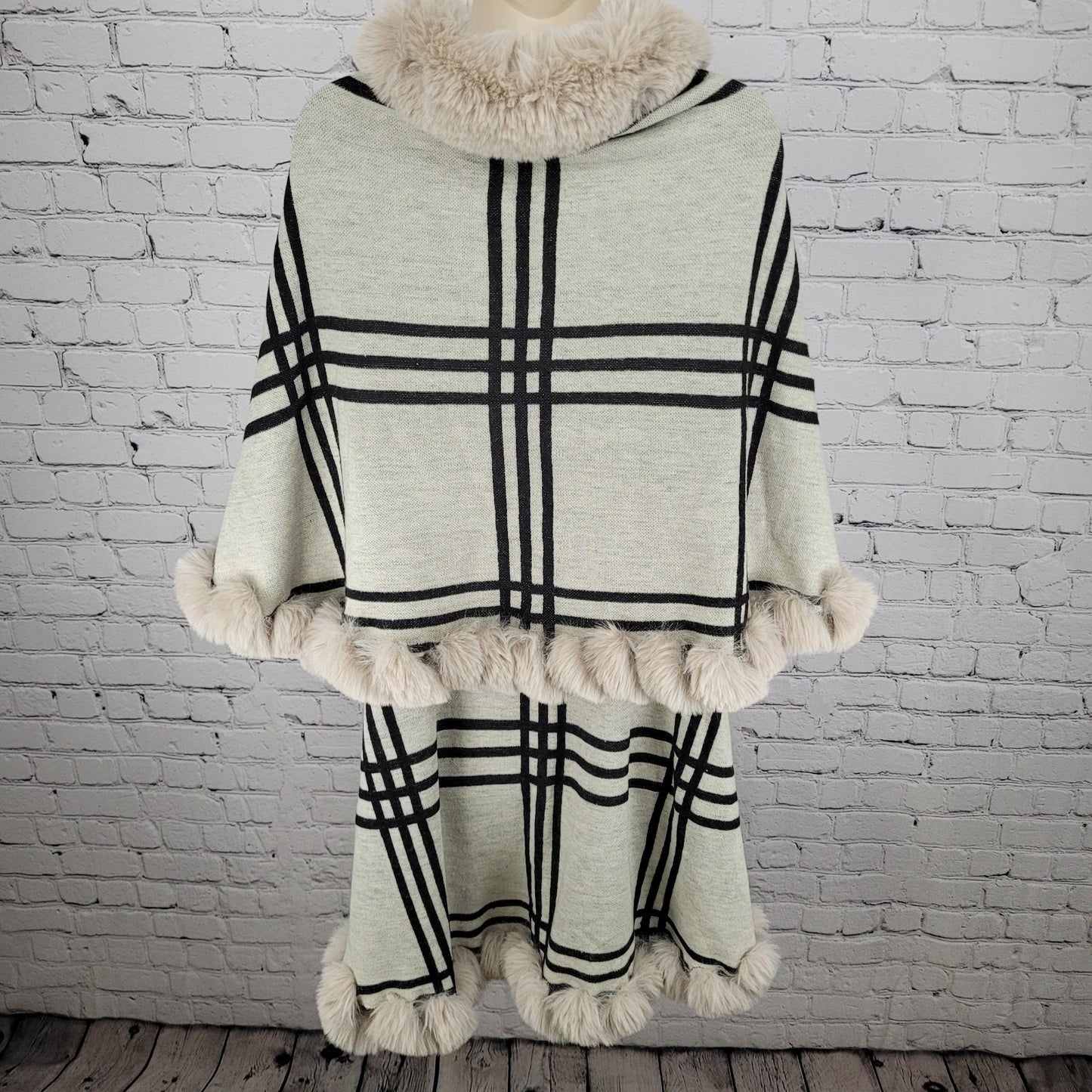 Northern Angel Beige Check Faux Fur Trim Cape Blanket Cardigan Size Large L/XL