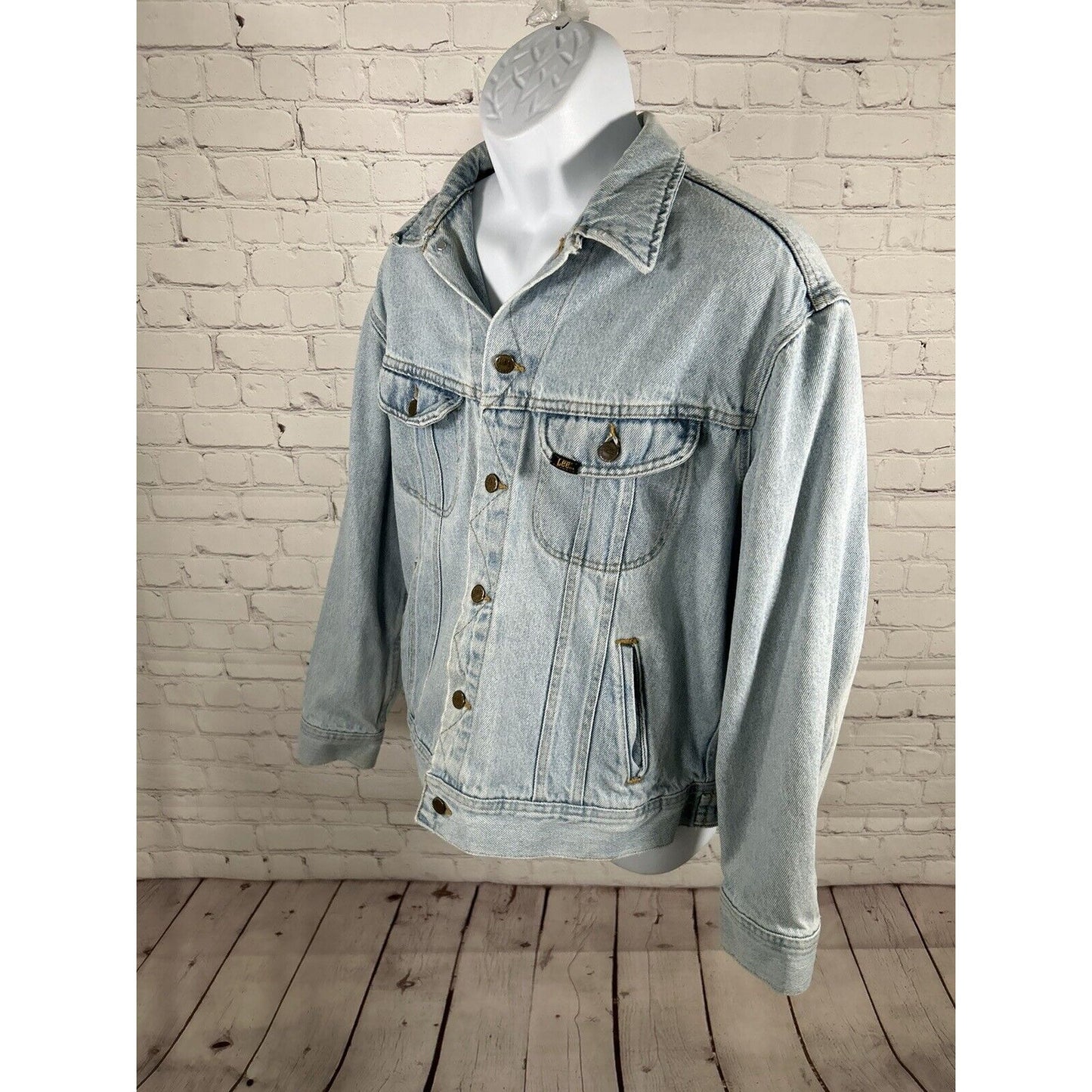VTG 80’s Lee Riders Light Wash Blue Denim Button Up Jean Jacket USA Men’s L