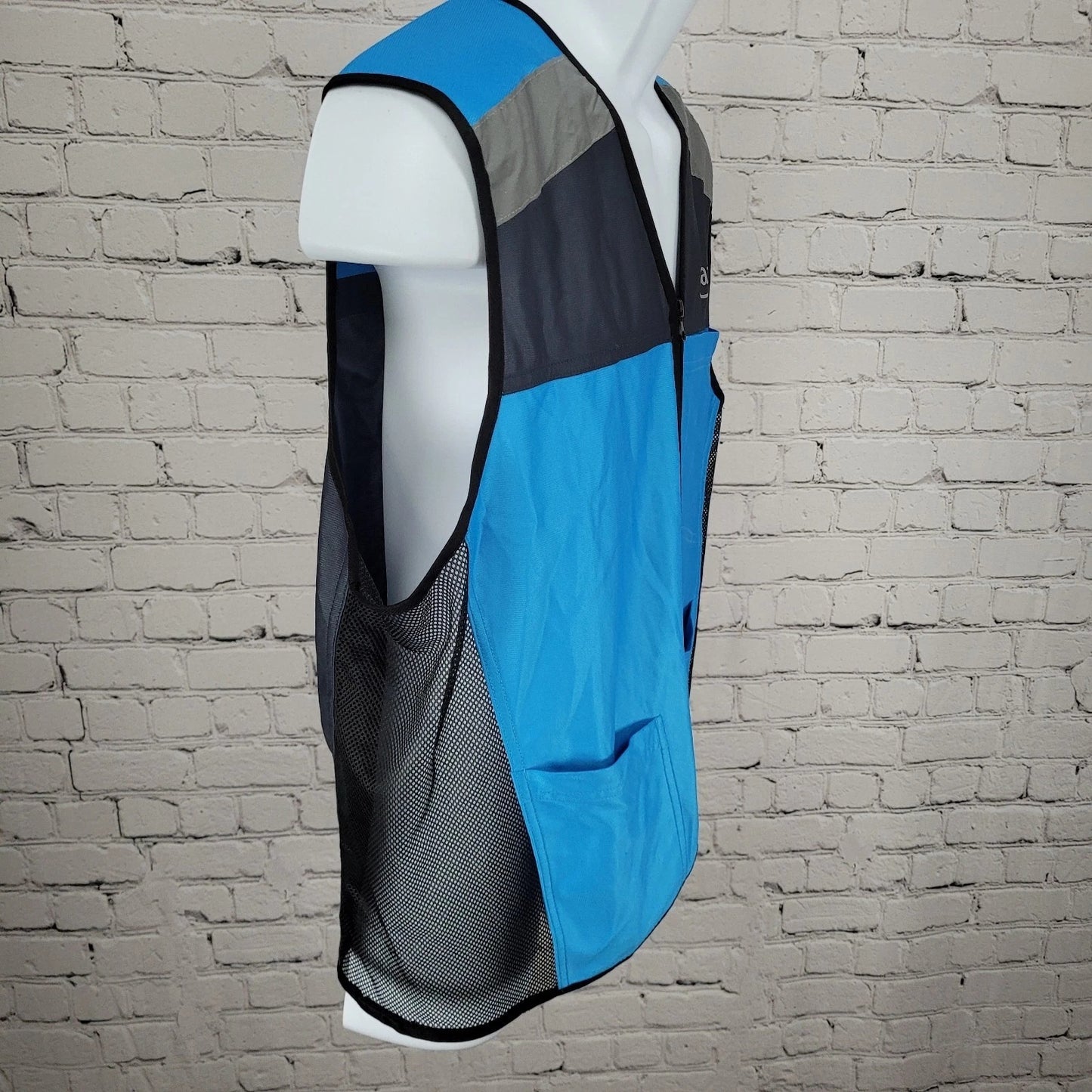 Amazon Blue Vest Workwear Uniform Mesh Sides Zipped Design By Luly Yang Vest M/L