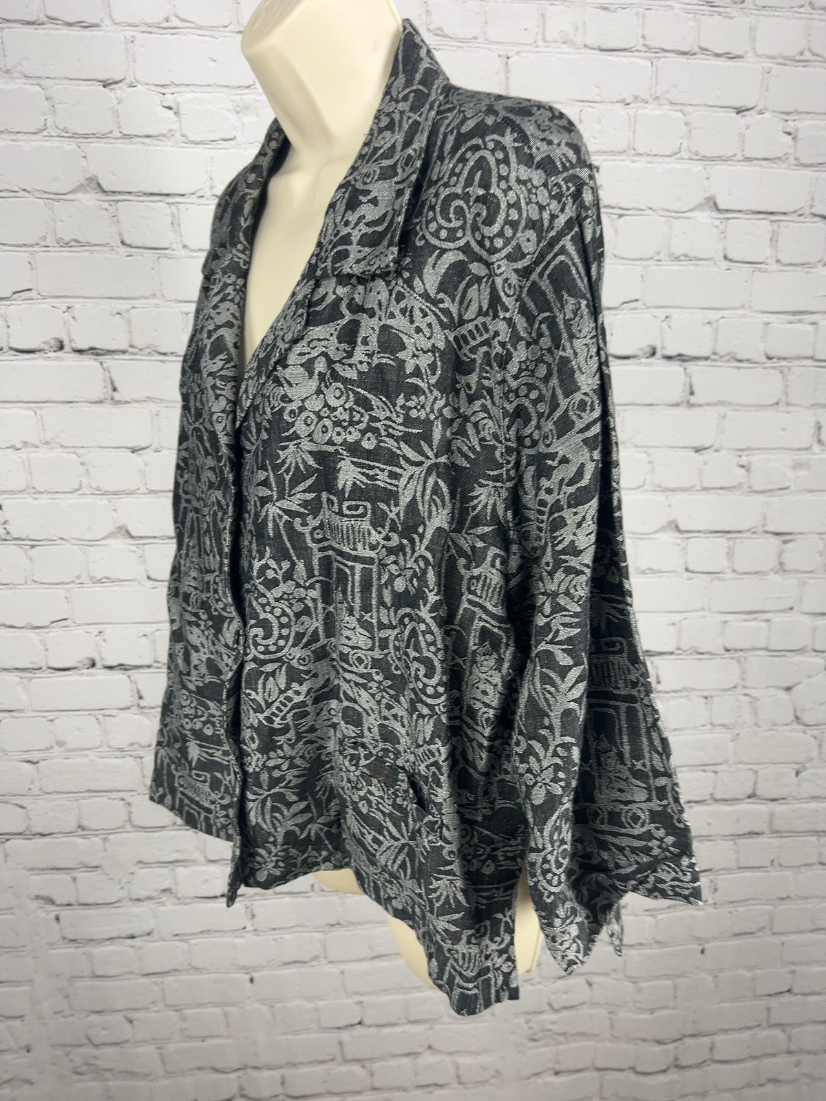 Chico's Black Gray Pagoda Jacquard Linen Blend 3/4 Sleeve Jacket 2 (US M)