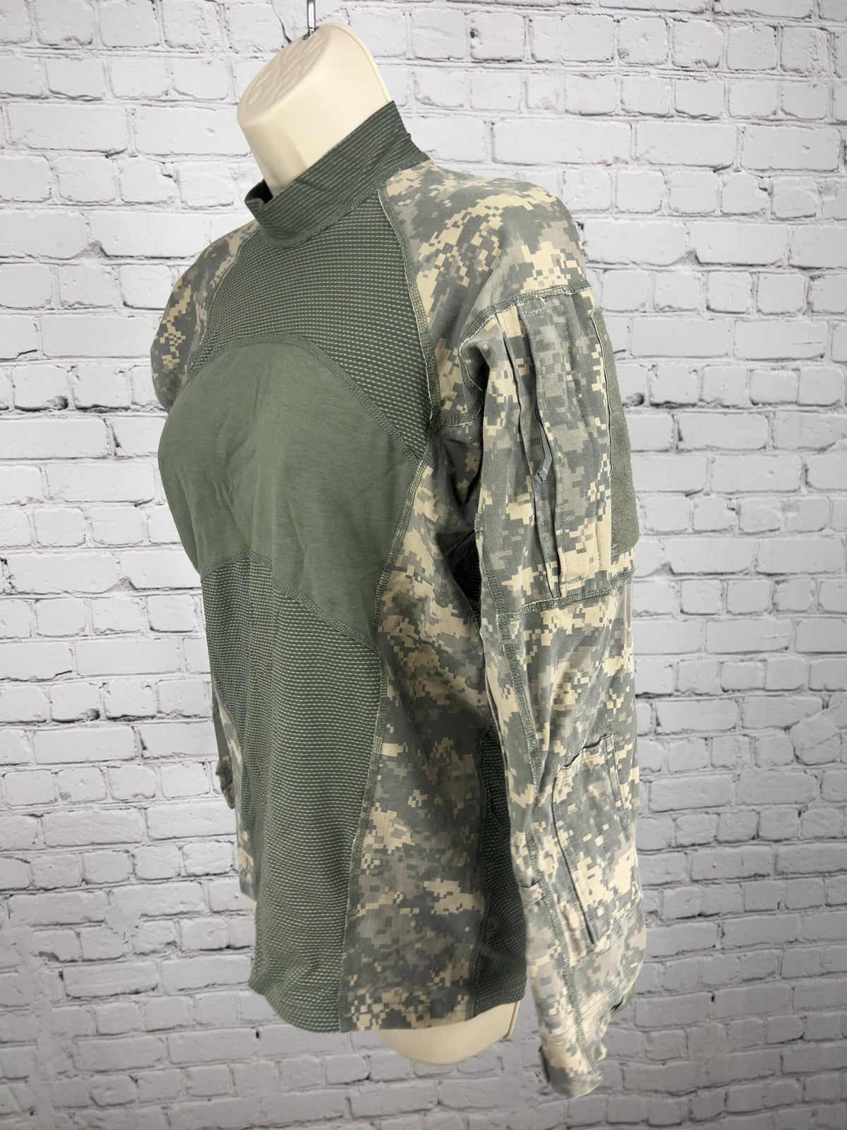 Massif Army Combat Shirt ACS ACU Digital Camo Long Sleeve Mock Neck XS