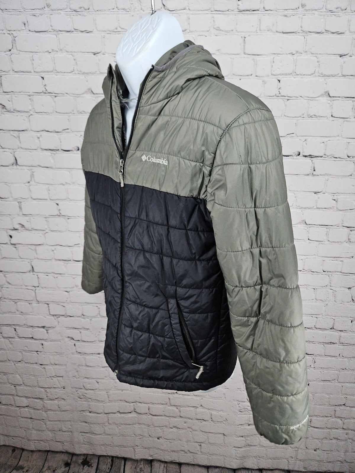 Columbia Omni-Heat Gray Black Colorblock Hooded Puffer Jacket Boys XL