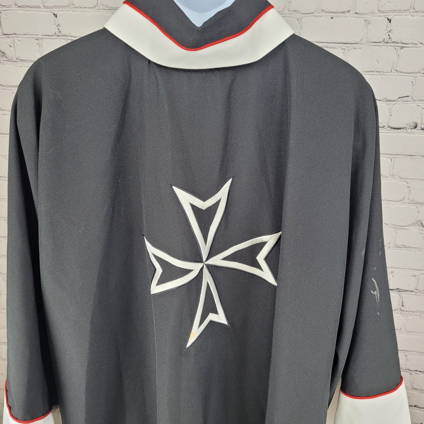 Abbott Hall Black Church Religious Clergy Vestment Knights Cloak Size Large L