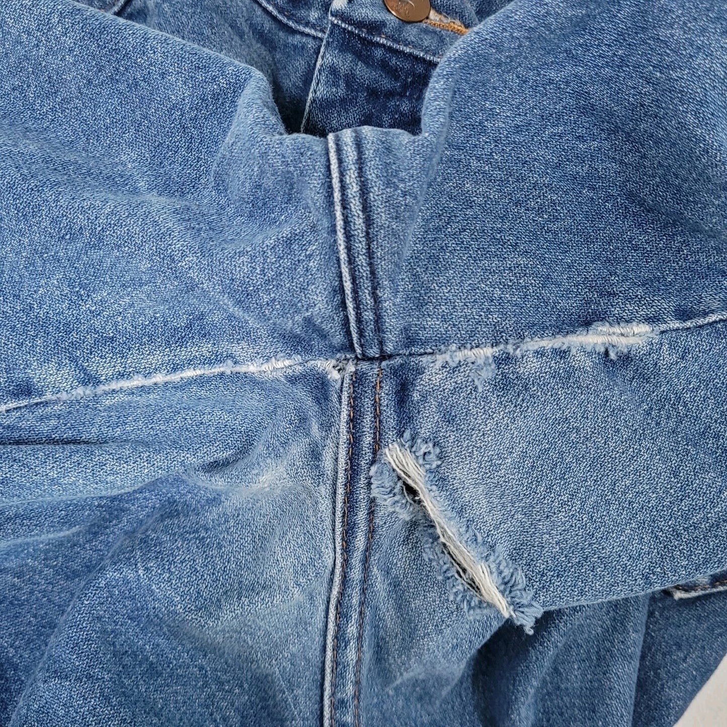 VTG Wrangler Blue Heavy Denim 100% Cotton Jeans USA Made Size 42x34 (41x33)