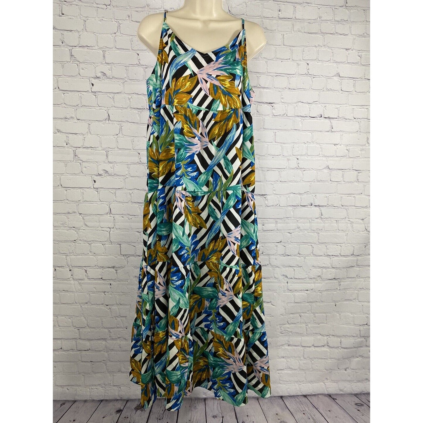 Show Me Your Mumu Floral Caroline Maxi Dress Pockets Adjustable Straps M Medium