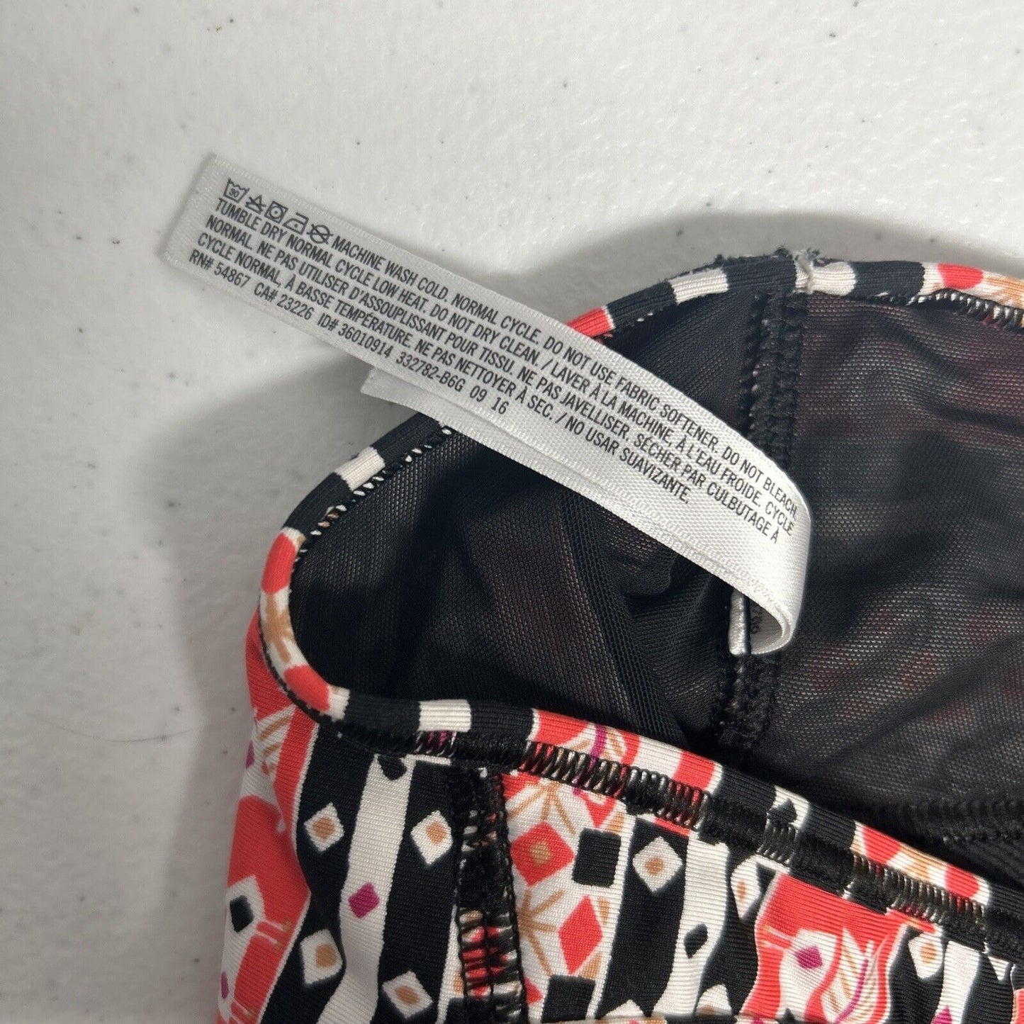 Victoria's Secret VSX Sport Red White Black Pullover Athletic Women Sports Bra M