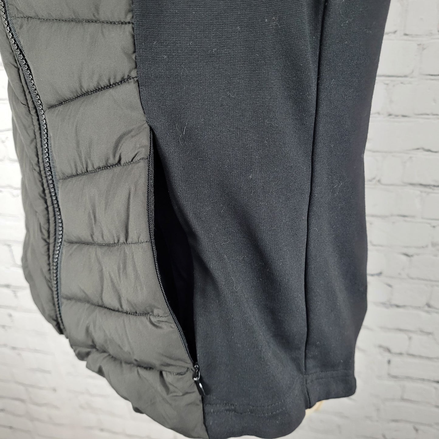 Bernardo Black Eco Plume Soft Light Recycled Bottle Insulated Hooded Vest Small