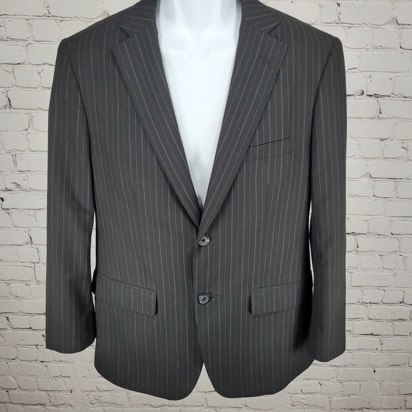 Savile Row Co Charcoal Pinstriped Bromley Double Vent Blazer Sport Coat Size 38S