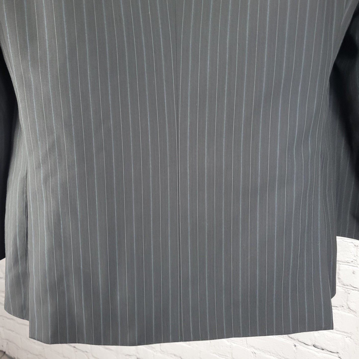 Savile Row Co Charcoal Pinstriped Bromley Double Vent Blazer Sport Coat Size 38S