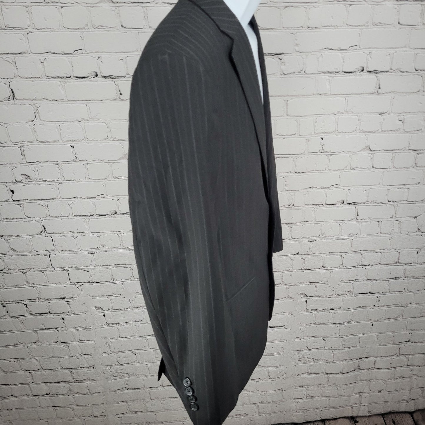 Savile Row Co Charcoal Pinstriped Bromley Double Vent Blazer Sport Coat Size 38S