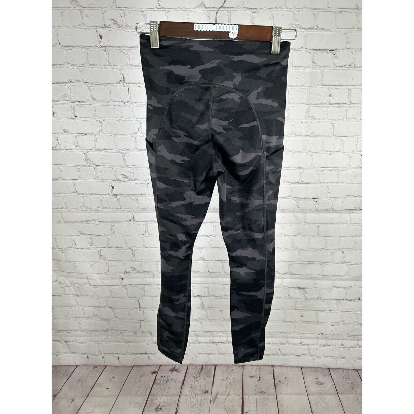 Athleta Ultimate Camo 7/8 Tight Leggings Grey Black Green Pockets Size XS